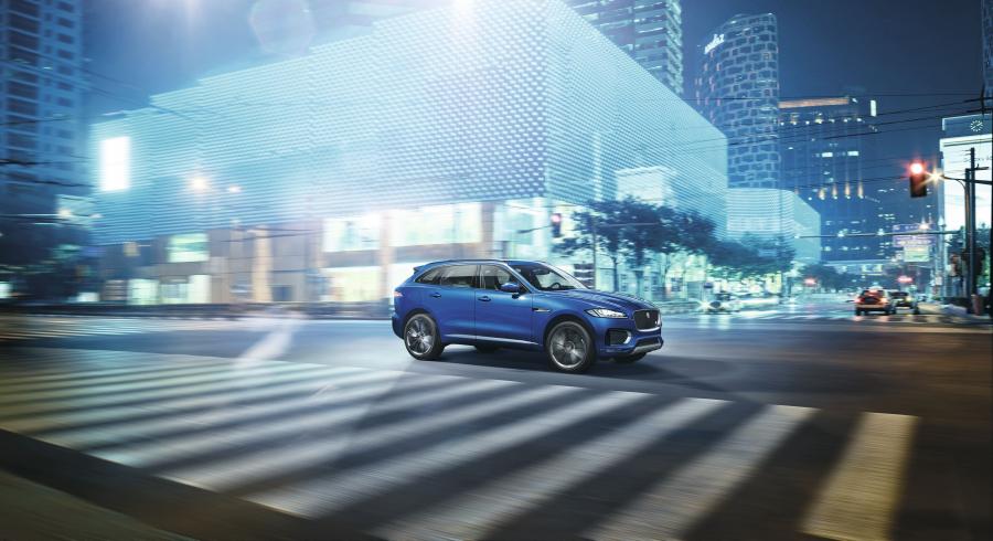  Jaguar F-Pace S 2016 года  (фото 13 из 30)